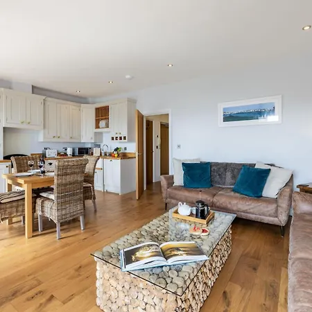 5 Fernhill Holiday home
